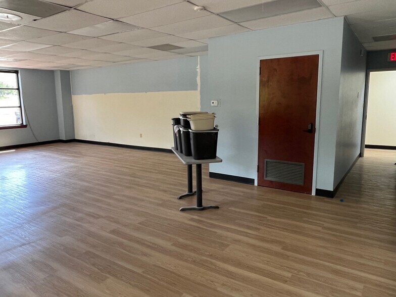 More Photos Of 8625 Crown Crescent Ct, Charlotte Loft Creative Space For Sale