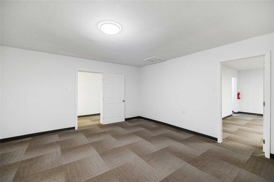 More Photos Of 1700 Amanda Ave, Fort Worth Religious Facility For Sale