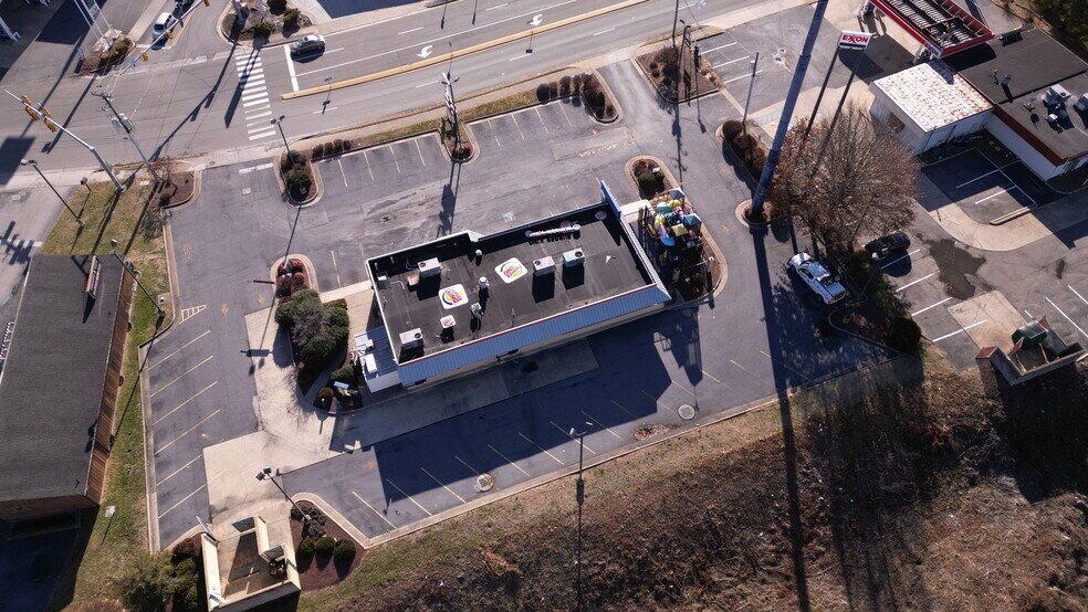 More Photos Of 172 W Old Cross Rd, New Market Fast Food For Lease