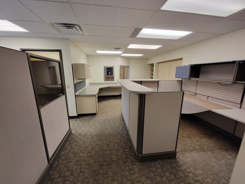 More Photos Of 4205 State St, Bismarck Medical For Sale