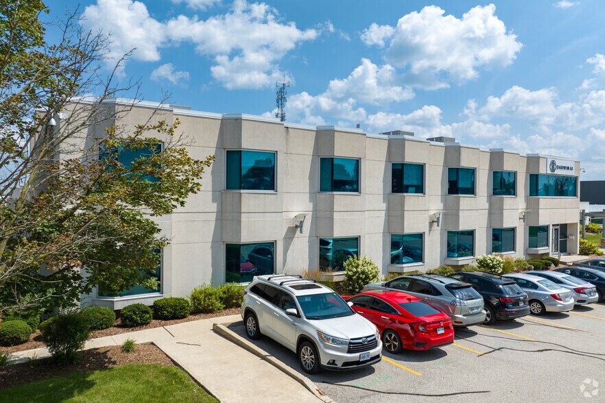 More Photos Of 600 Weber St N, Waterloo Office For Lease