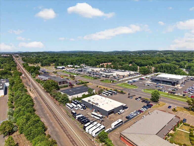 More Photos Of 575 Washington Ave, North Haven Freestanding For Lease