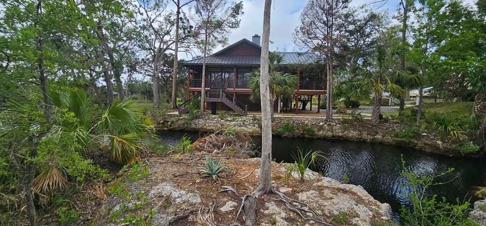 More Photos Of 1606 3rd Ave SE, Steinhatchee Lodge Meeting Hall For Sale