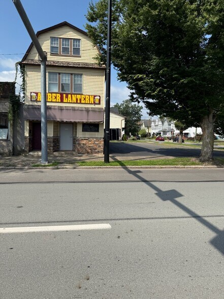 More Photos Of 430 Market St, Kingston Storefront Retail Residential For Sale