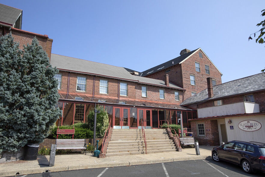 Primary Photo Of 100 S Main St, Doylestown Medical For Lease