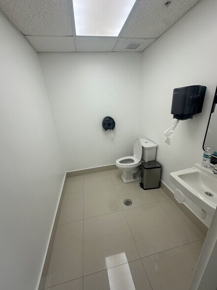 More Photos Of 3301-3389 NW 97th Ave, Miami Warehouse For Sale