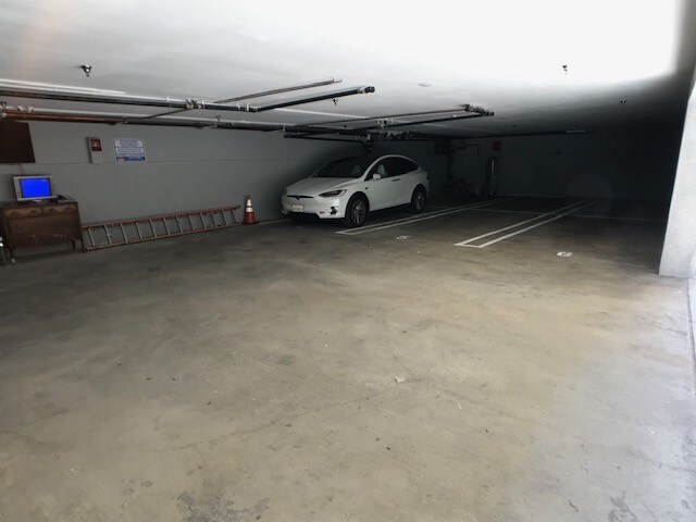 More Photos Of 601 N Normandie Ave, Los Angeles Apartments For Sale