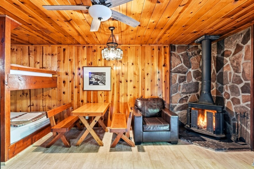 More Photos Of 1355 E Christopher Creek Loop, Payson Hotel For Sale