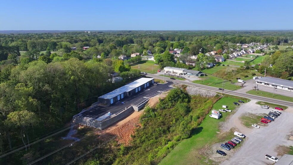 Primary Photo Of 1820 Highway 31 W, White House Warehouse For Lease