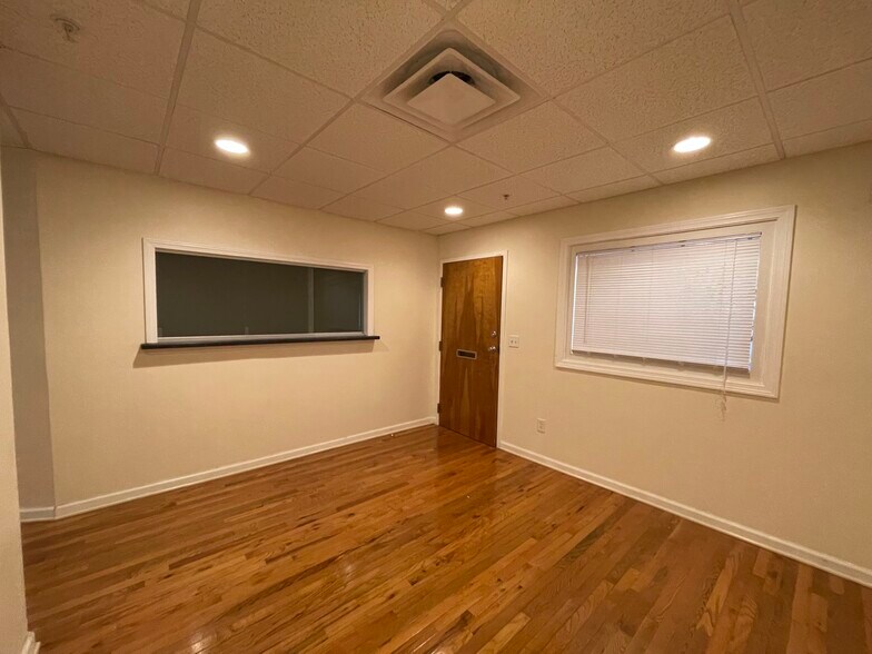 More Photos Of 344-350 Silas Deane Hwy, Wethersfield Medical For Lease