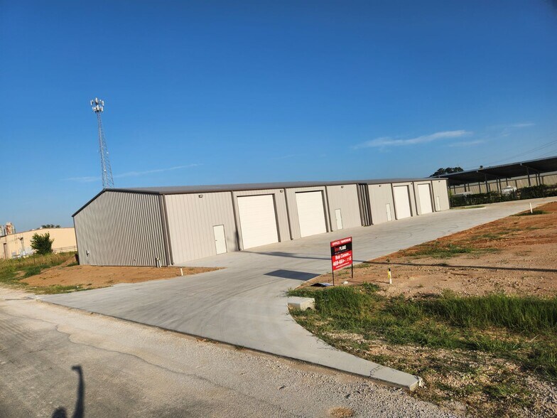 More Photos Of 14566 Industrial Park, Aubrey Warehouse For Sale
