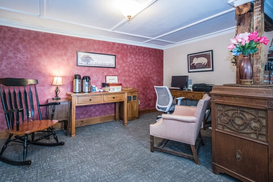 More Photos Of 78 Cream Hill Rd, Mendon Hospitality For Sale