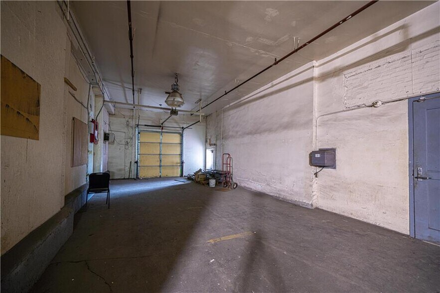 More Photos Of 202 Main St, Saint Joseph Refrigeration Cold Storage For Lease