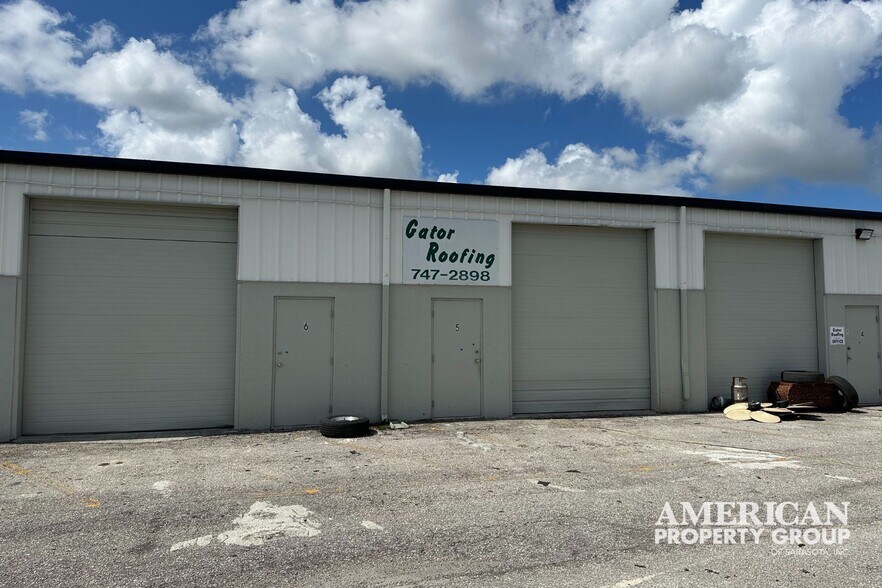 More Photos Of 2301 9th St, Bradenton Warehouse For Lease