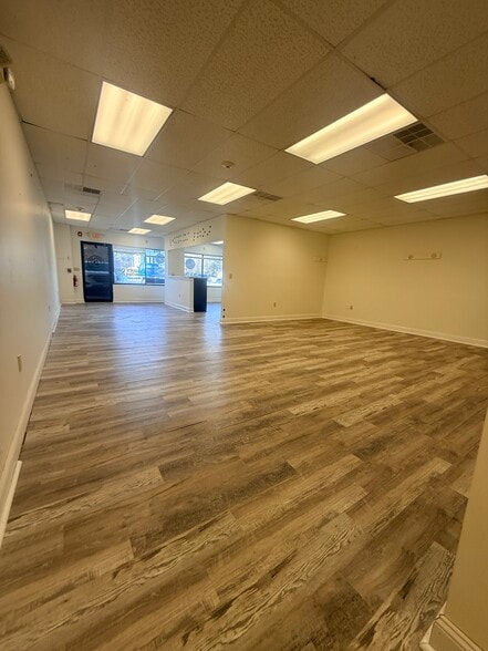 More Photos Of 97 Lafayette Rd, Hampton Falls Storefront For Lease