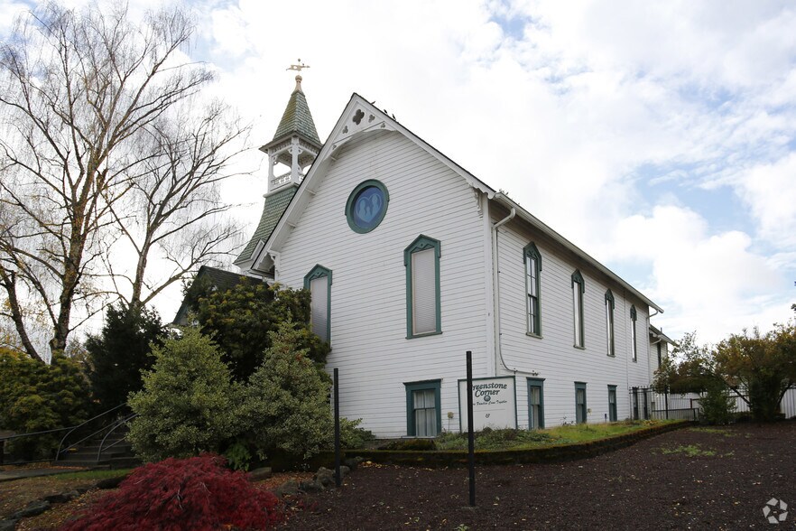More Photos Of 300 E Main St, Molalla Religious Facility For Sale