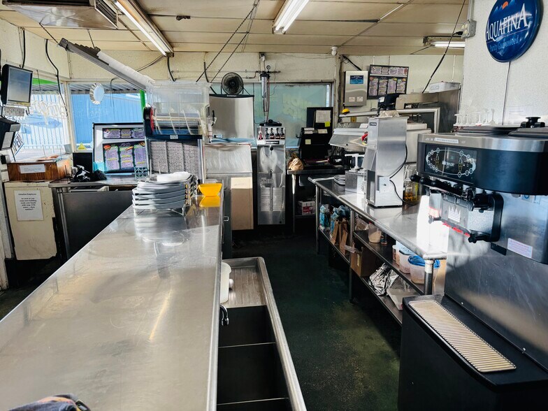 More Photos Of 305 N Broadway St, Poteau Restaurant For Sale