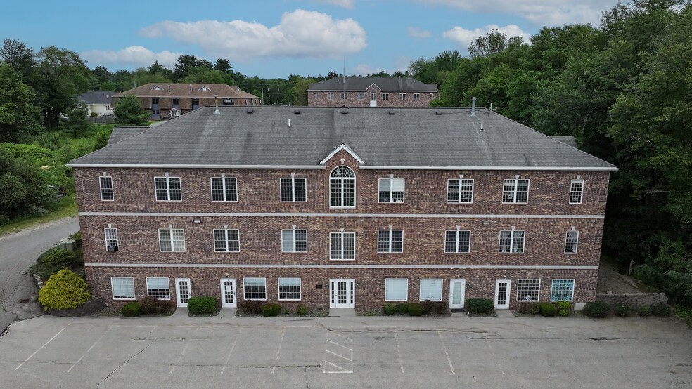 More Photos Of 6 Mary E Clark Dr, Hampstead Office For Sale