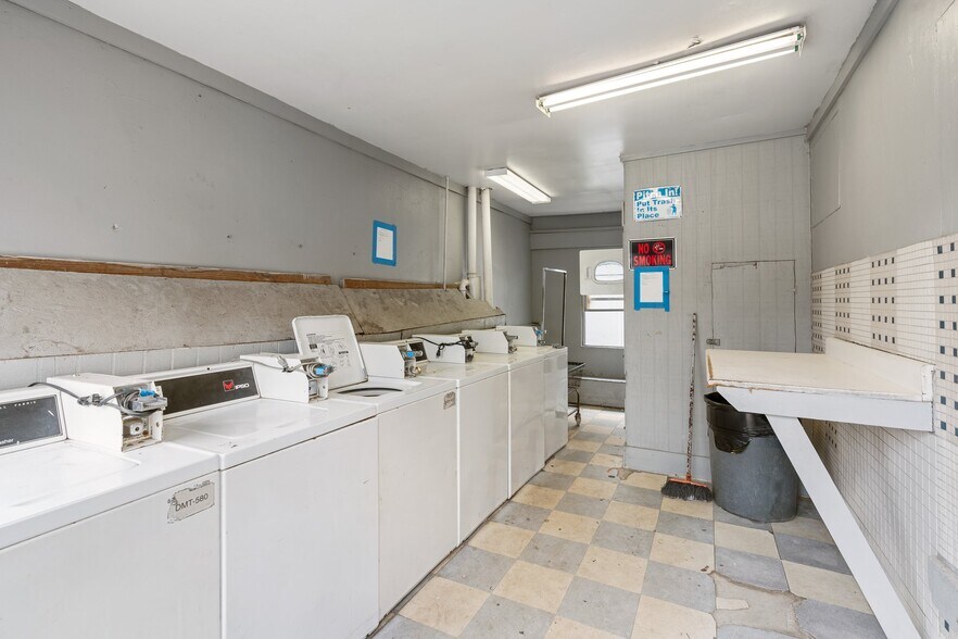 More Photos Of 8221 Brumblay St, Houston Multifamily For Sale