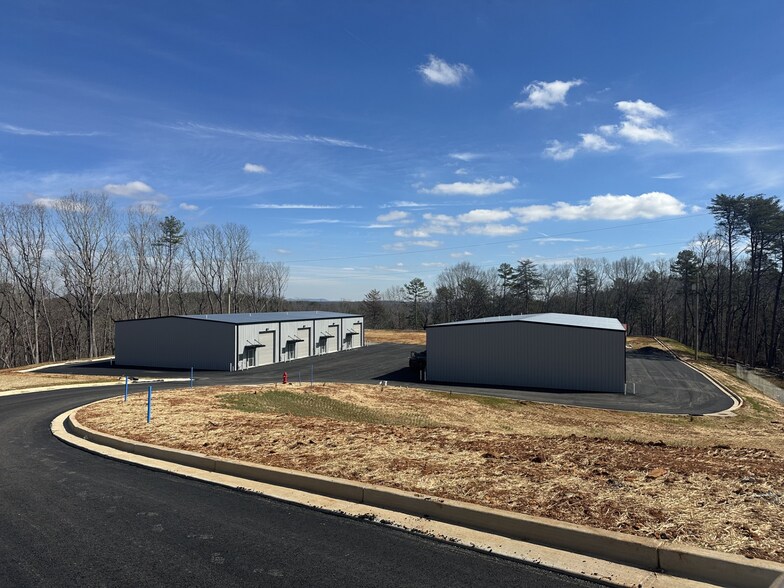 Primary Photo Of 110-115 Easy St, Dahlonega Manufacturing For Lease