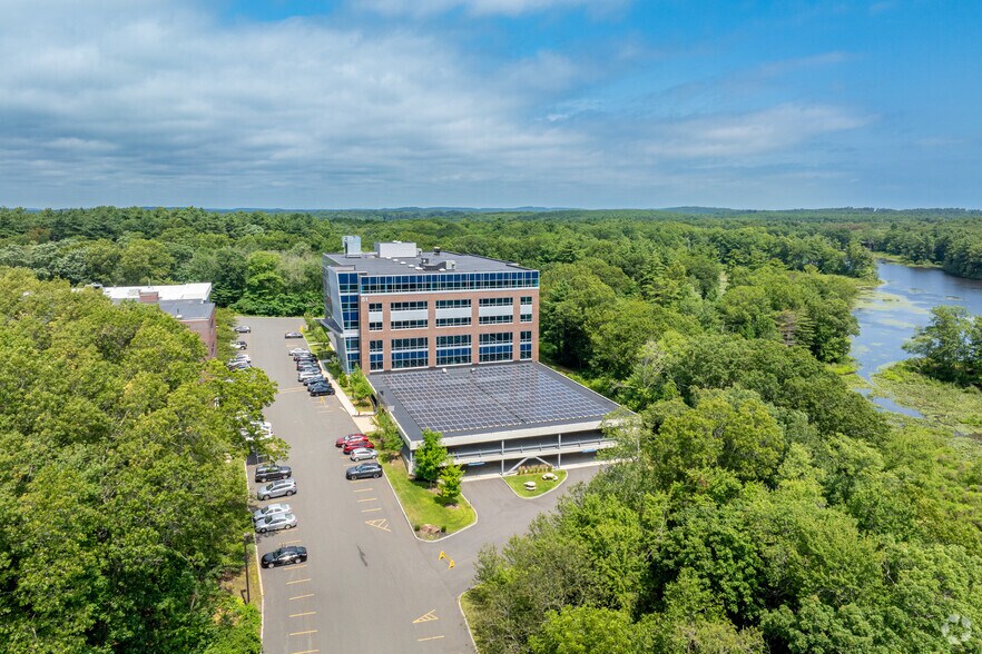 More Photos Of 51 Dunham Rd, Beverly Office For Lease