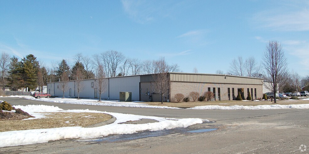 More Photos Of 8 Baldwin Dr, Branford Manufacturing For Lease