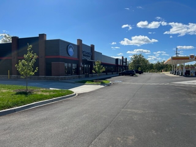 More Photos Of 6101 Fegenbush Ln, Louisville Convenience Store For Lease