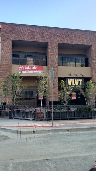 More Photos Of 414-416 W 4th St, Santa Ana Office For Sale