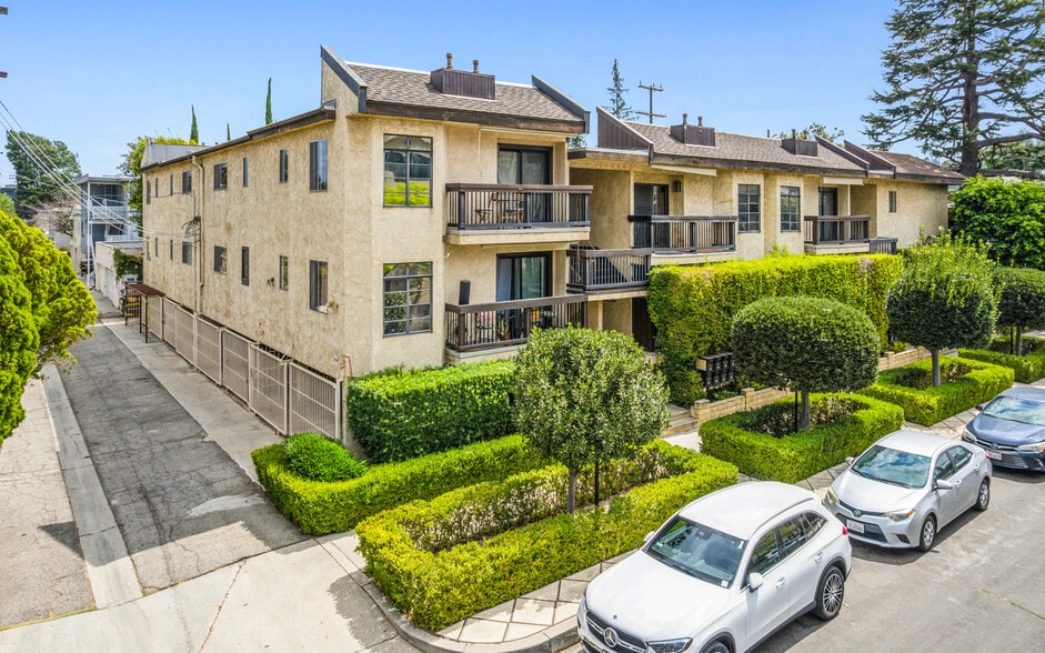 More Photos Of 13021-13025 Moorpark St, Studio City Apartments For Sale
