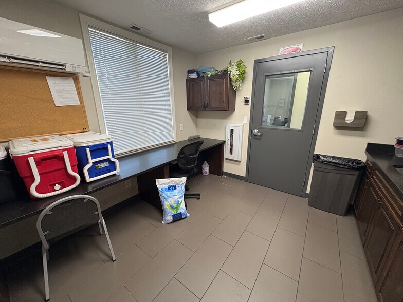 More Photos Of 2306 IFCU way, Lafayette Auto Dealership For Sale