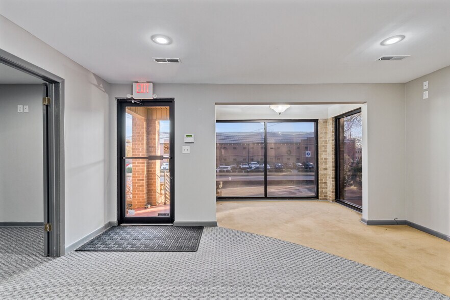 More Photos Of 1008 Oakwood Ave NW, Huntsville Medical For Lease