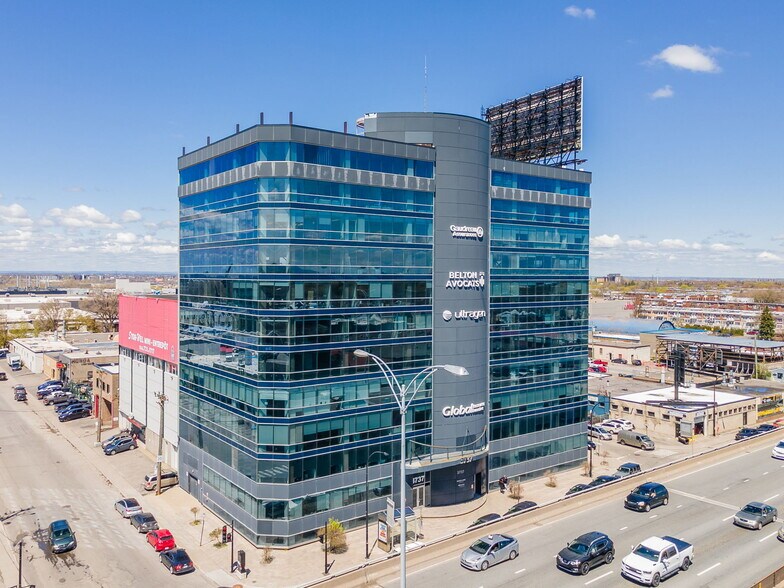 More Photos Of 3737 Boul Cremazie E, Montréal Office For Sale