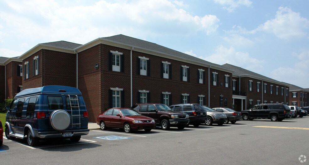 2109 Valleygate Dr, Fayetteville, NC 28304 Office For Lease