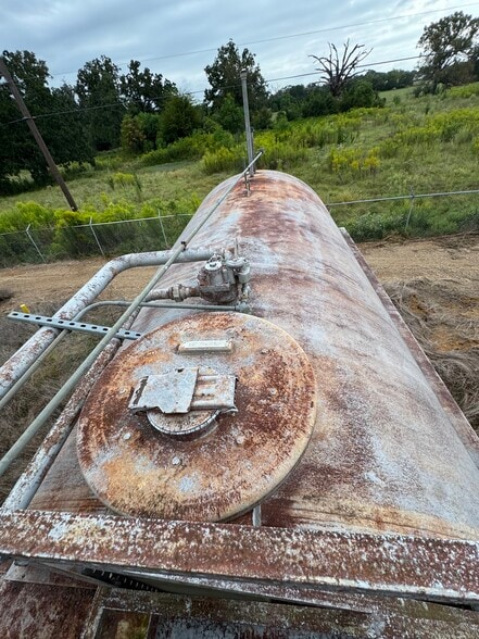 More Photos Of 9182 S US Highway 79, Palestine Service For Sale