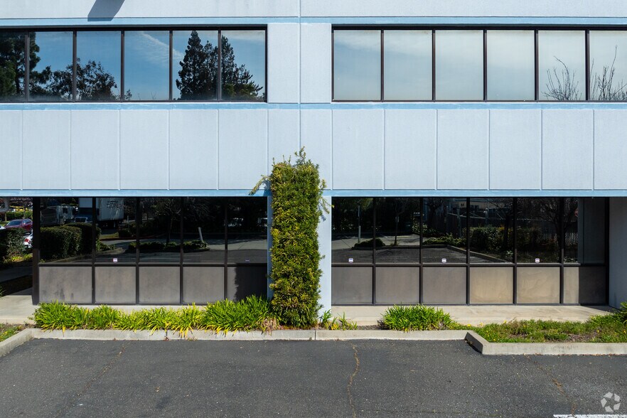 More Photos Of 30580 San Antonio St, Hayward Manufacturing For Lease