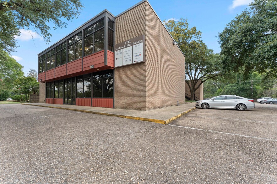 Primary Photo Of 7732 Goodwood Blvd, Baton Rouge Office Residential For Sale