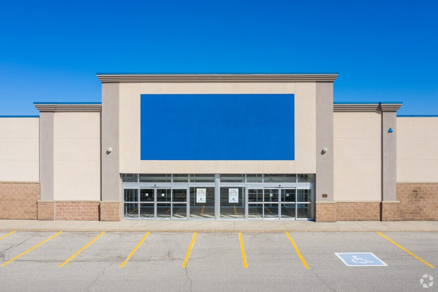 More Photos Of 245 Strasburg Rd, Kitchener Unknown For Lease