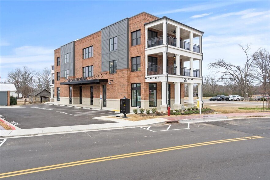 More Photos Of 12040 Forrest St, Arlington Office Residential For Lease