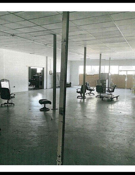 More Photos Of 411 W Madison St, Starke Storefront Retail Office For Lease
