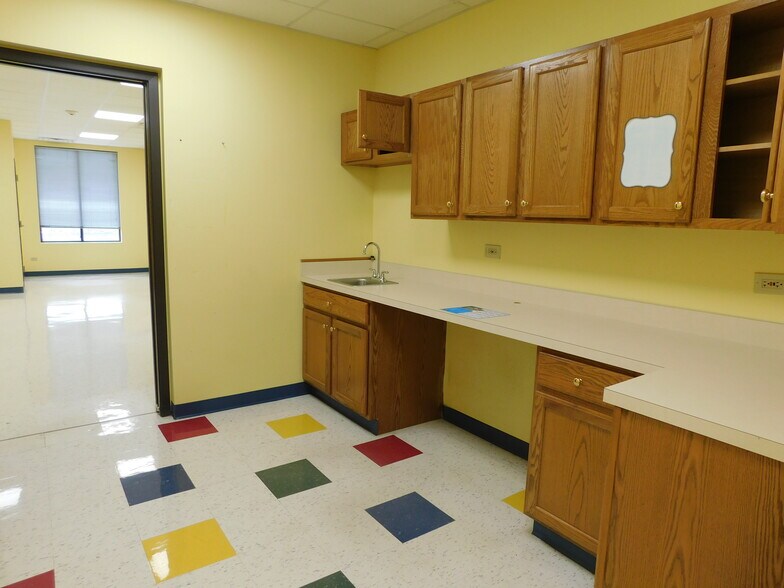 More Photos Of 700 W Jefferson St, Shorewood Office For Sale