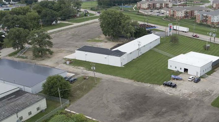 Primary Photo Of 4415 S Hi Point Dr, McHenry Unknown For Lease