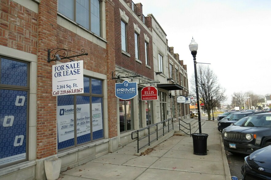 Primary Photo Of 123 N Main St, Crown Point Coworking Space