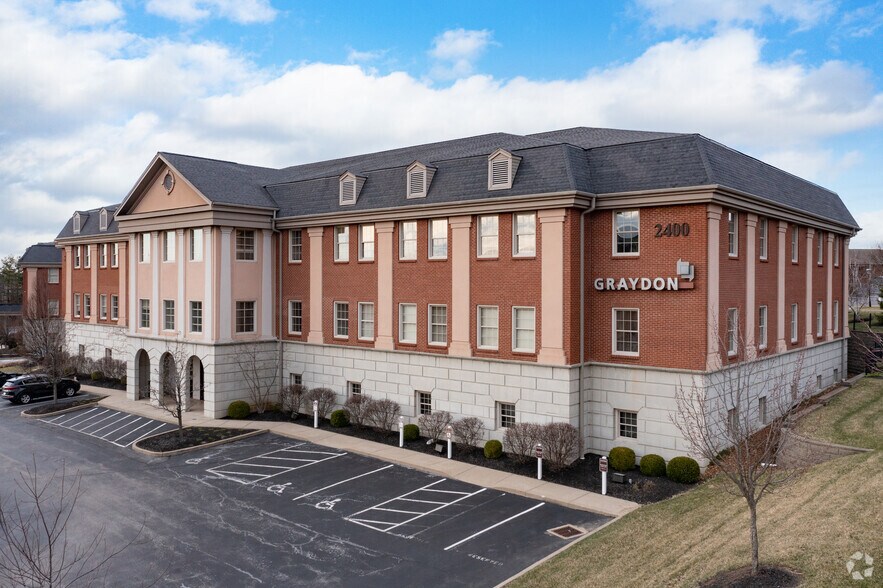 Primary Photo Of 2400 Chamber Center Dr, Fort Mitchell Office For Lease