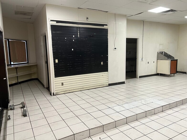 More Photos Of 10111 N Lamar Blvd, Austin Fast Food For Sale