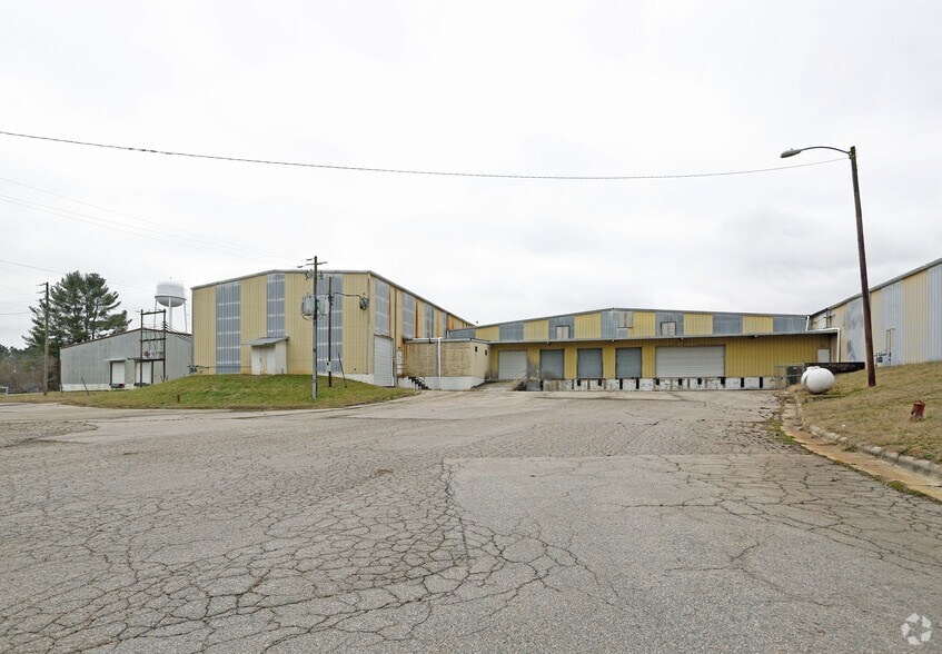 More Photos Of 62 T Kemp Rd, Louisburg Warehouse For Lease