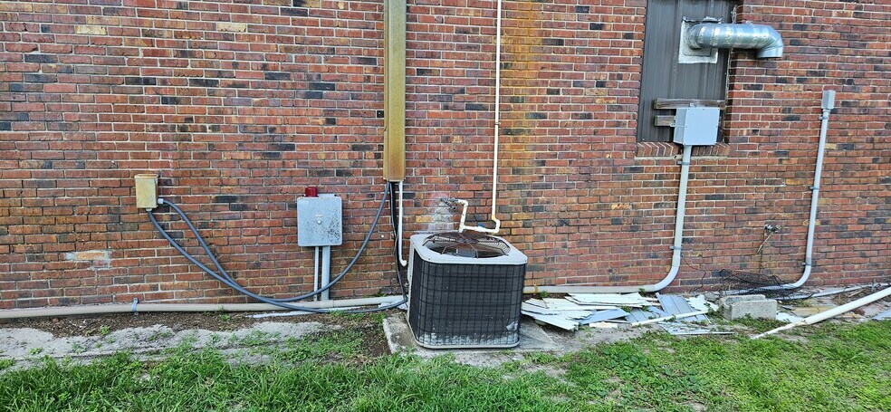 More Photos Of 3250 Dundee Rd, Winter Haven Office For Sale