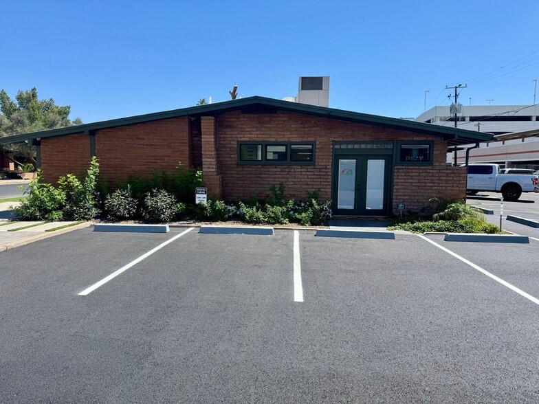 More Photos Of 51 E Monterey Way, Phoenix Medical For Lease