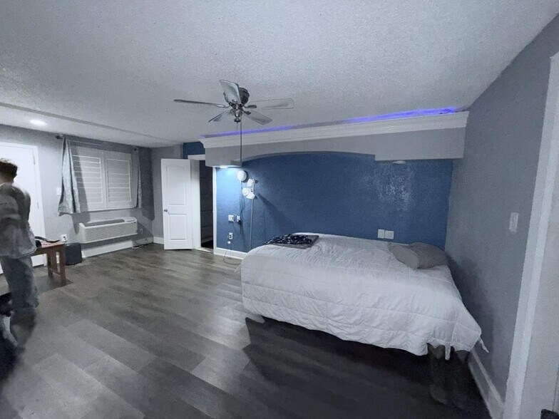 More Photos Of 1131 Austin Hwy, San Antonio Hotel For Sale
