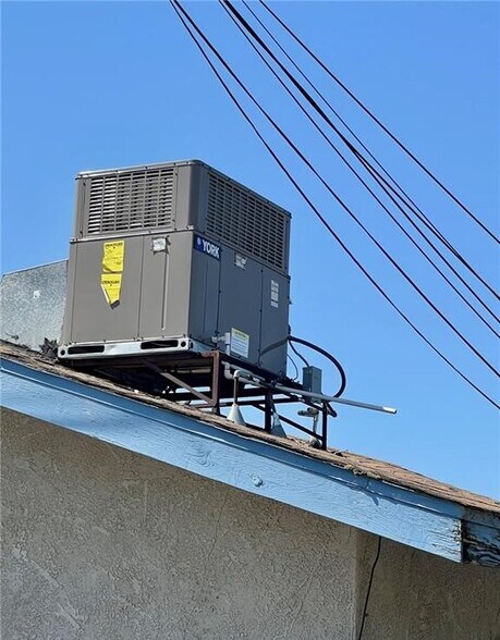 More Photos Of 409 E 12th, Madera Convenience Store For Sale