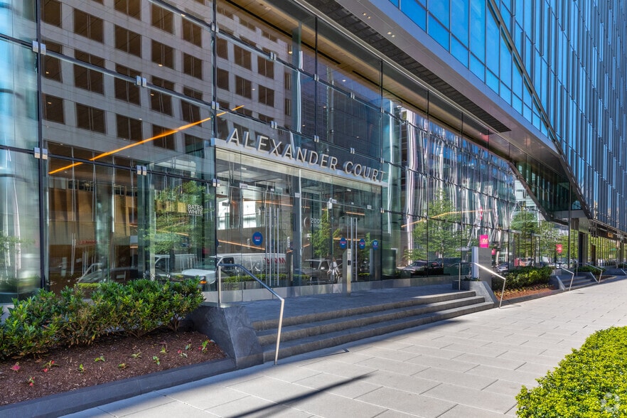 More Photos Of 2001 K St NW, Washington Office For Lease